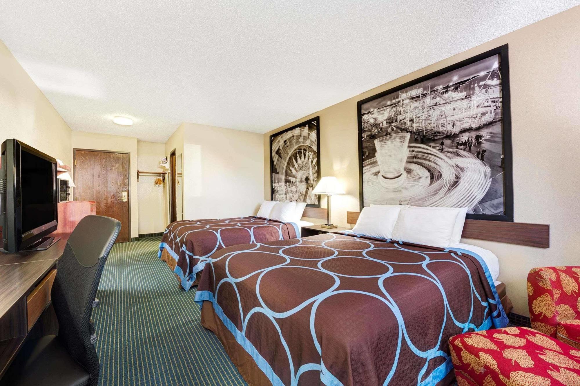 Super 8 By Wyndham Hutchinson Hotel Ngoại thất bức ảnh